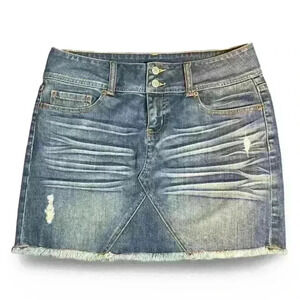 Victoria’s  Secret Denim Mini Skirt.  EUC Size 6